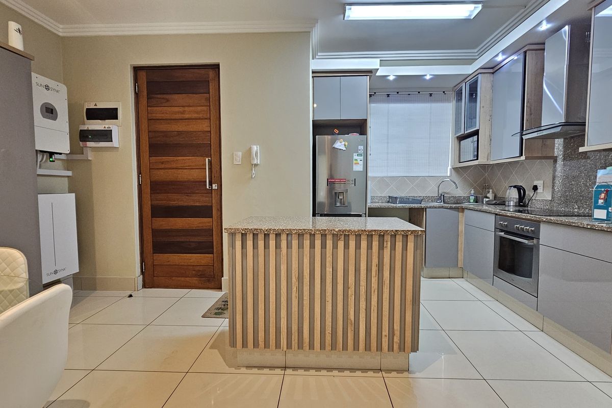 Welcome to One on Herrwood — Your Coastal Haven in Umhlanga Ridge - Photo 4