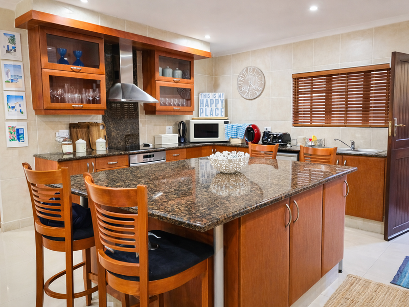 Townhouse For Sale In Margate - Photo 4