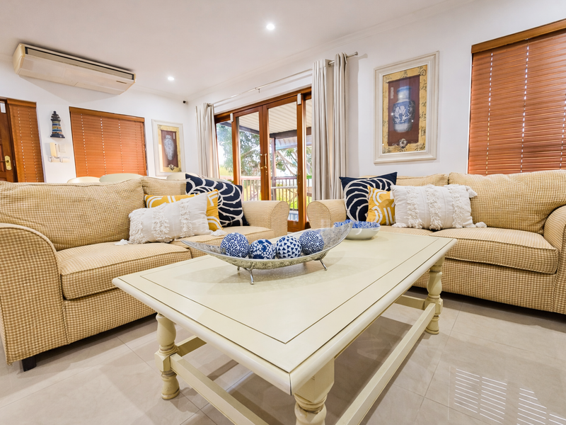 Townhouse For Sale In Margate - Photo 8