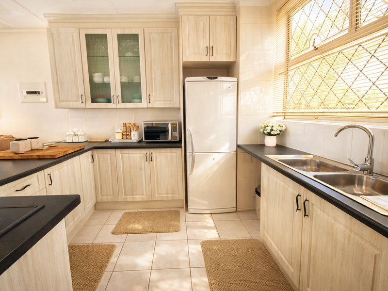 Apartment For Sale In Margate - Photo 8