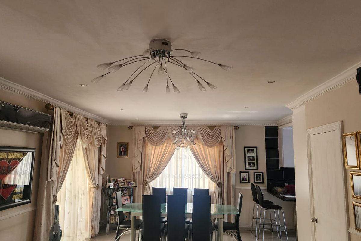 3-Bedroom Townhouse for Sale In Mount Edgecombe. - Photo 5