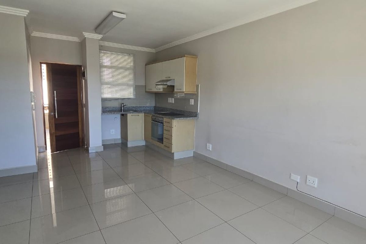 2 Bedroom 2 Bathroom Apartment For Sale - Photo 3