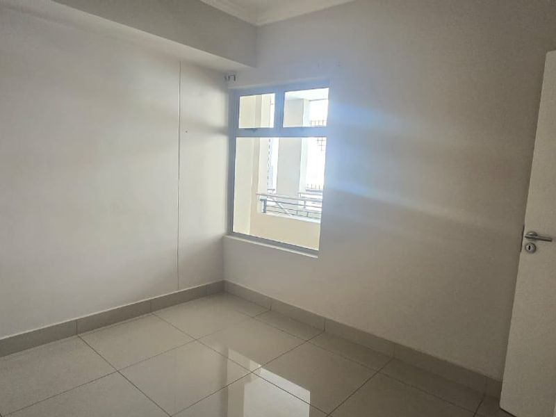 2 Bedroom 2 Bathroom Apartment For Sale - Photo 4