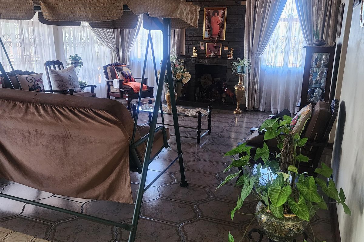 House for sale - Photo 4