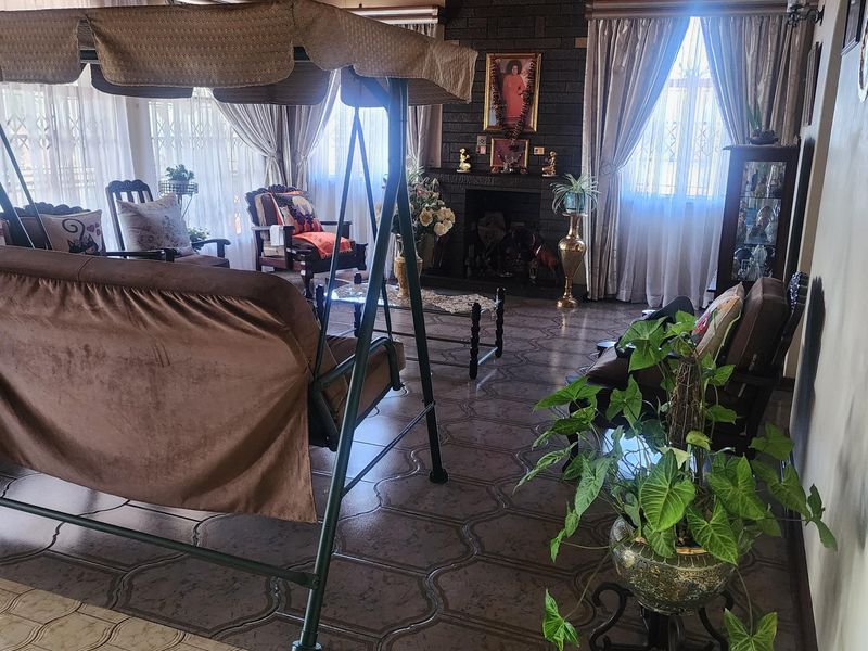 House for sale - Photo 4