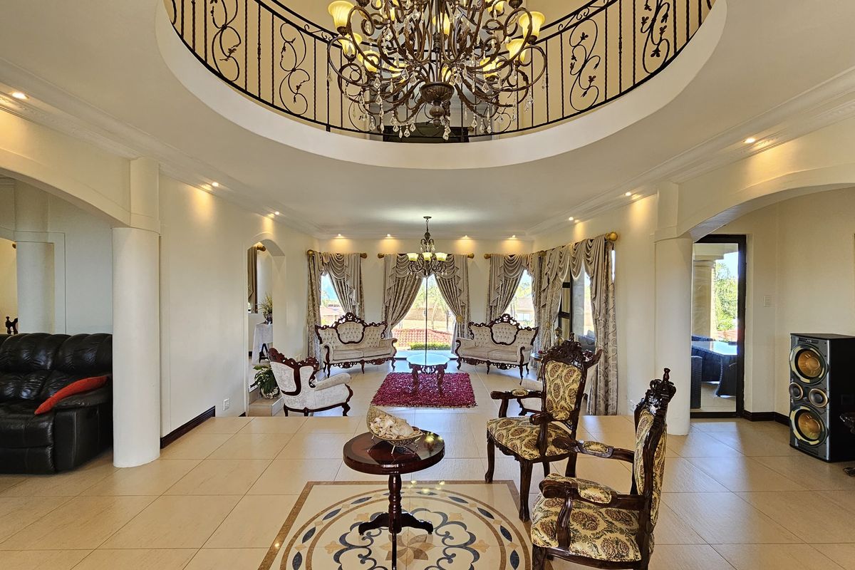 Spectacular 5-Bed, 5-Bath Residence in Izinga, Umhlanga - Photo 2