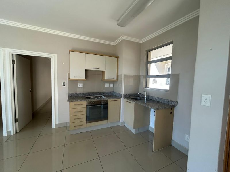 Prime  Property Presents A Stunning Two Bedroom For Sale No Transfer Duty - Photo 3