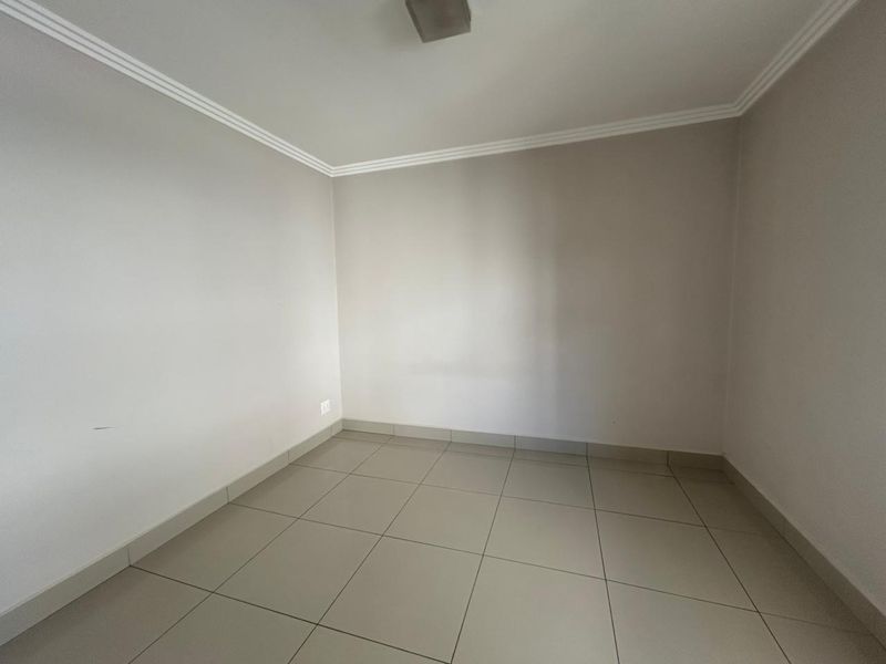 Prime  Property Presents A Stunning Two Bedroom For Sale No Transfer Duty - Photo 8