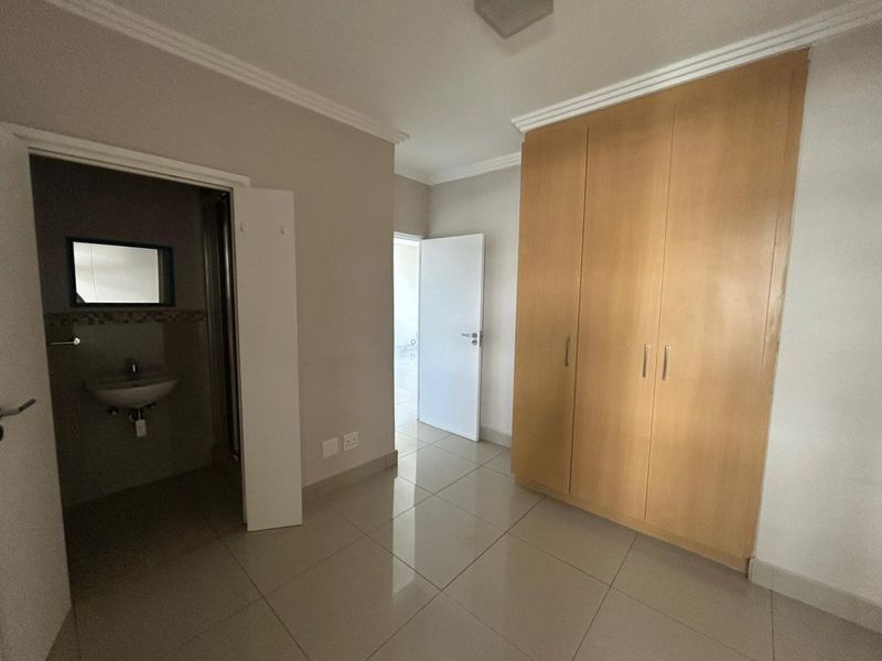 Prime  Property Presents A Stunning Two Bedroom For Sale No Transfer Duty - Photo 5