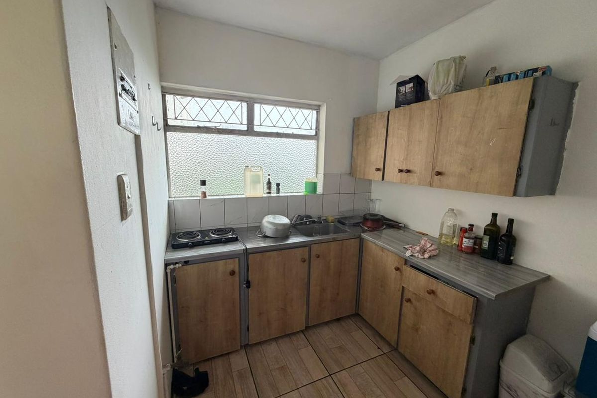 Spacious 1-Bedroom Apartment For Sale In Morningside. - Photo 5