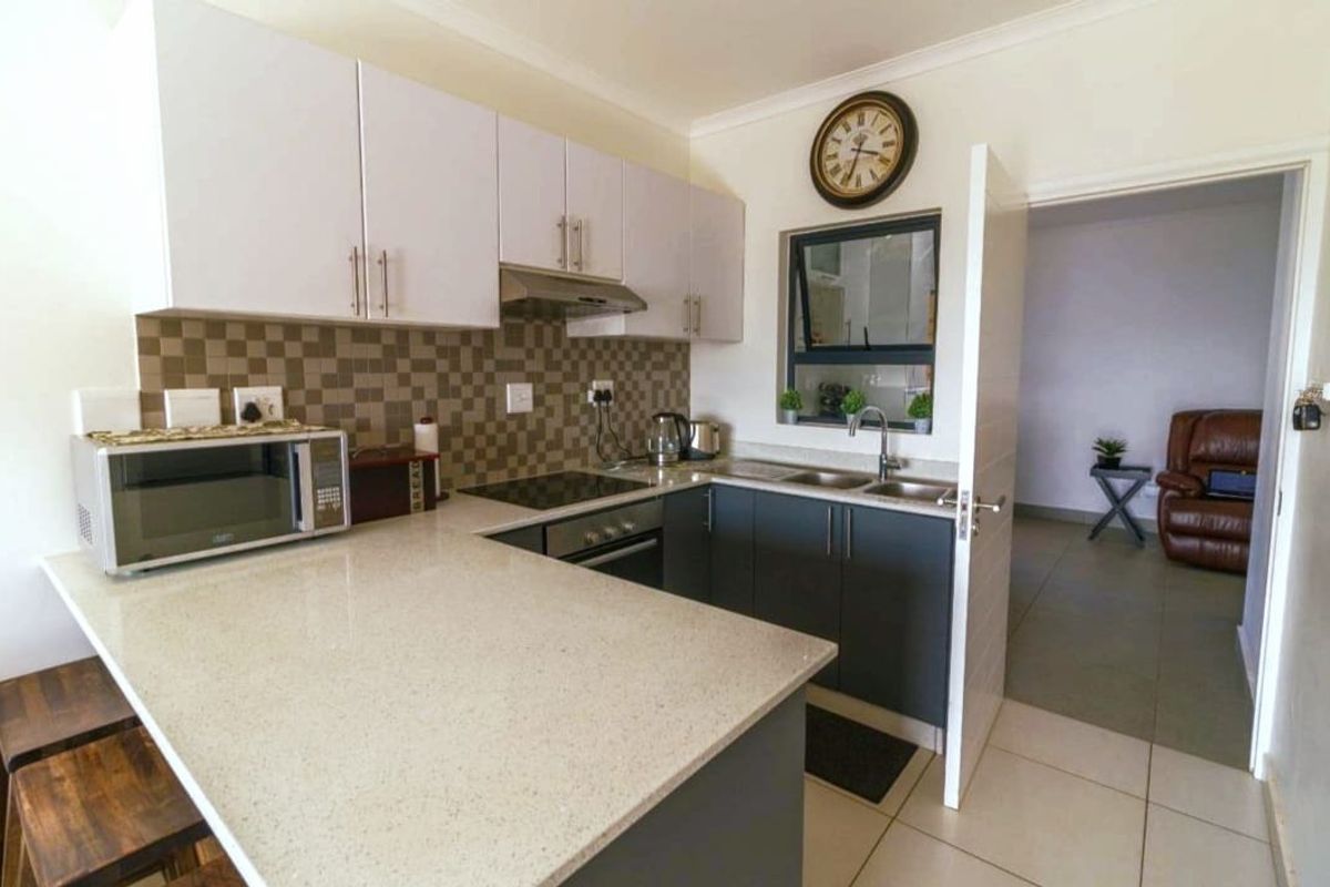 Modern two bedroom Apartment - Photo 5