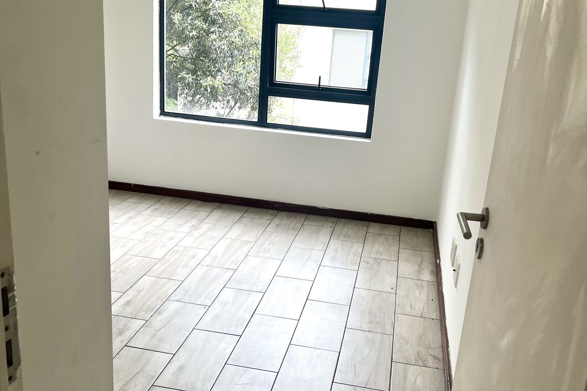 2 Bed 1 Bath. At the View Dainfern - Photo 5