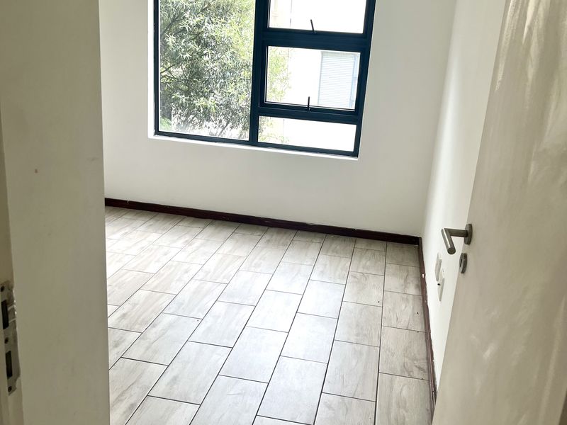 2 Bed 1 Bath. At the View Dainfern - Photo 5