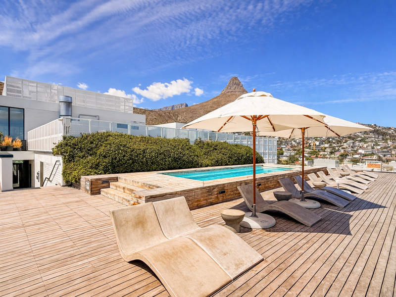 Executive Coastal Living at Station House. 2 Bed, 2 Bath with Premium Amenities in Sea Point. - Photo 5