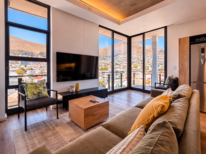 Executive Coastal Living at Station House. 2 Bed, 2 Bath with Premium Amenities in Sea Point. - Photo 9