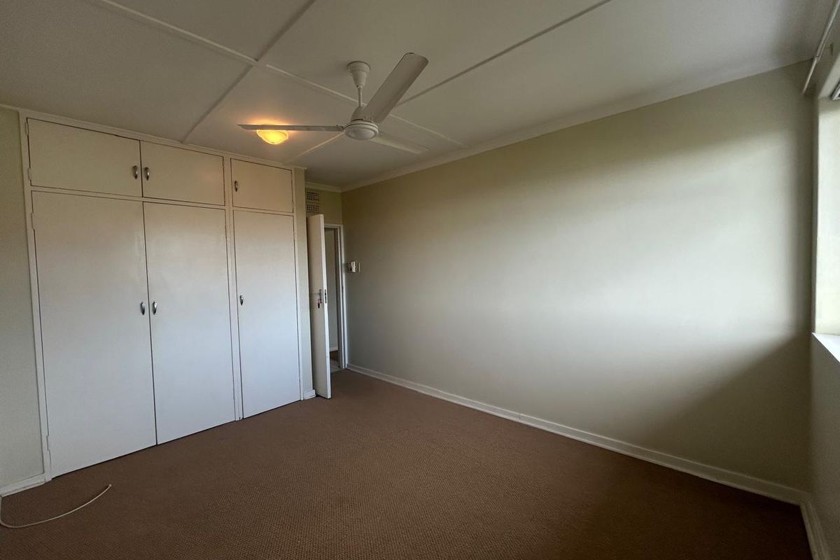 3 Bedroom Apartment - Photo 5