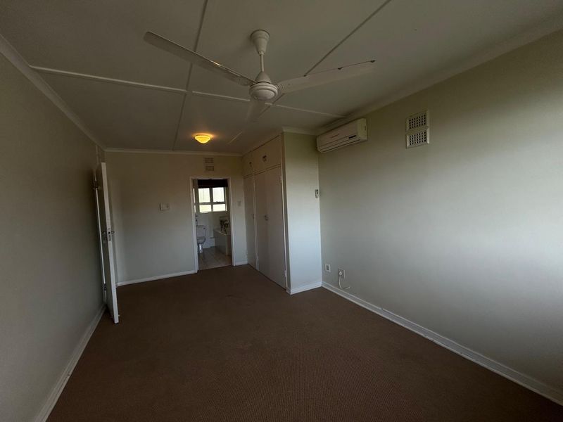 3 Bedroom Apartment - Photo 9