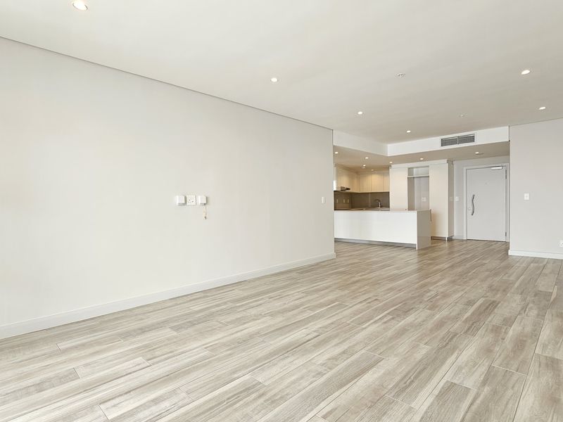 Welcome to Oceans Residence — where contemporary elegance meets coastal serenity. - Photo 7