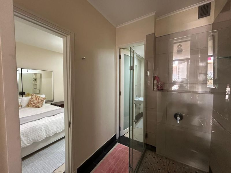 Stylish 2 Bedroom, 2 Bathroom Apartment with Dual Balconies in Umhlanga - Photo 9