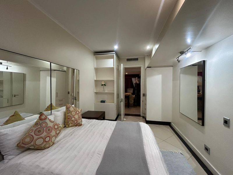 Stylish 2 Bedroom, 2 Bathroom Apartment with Dual Balconies in Umhlanga - Photo 8