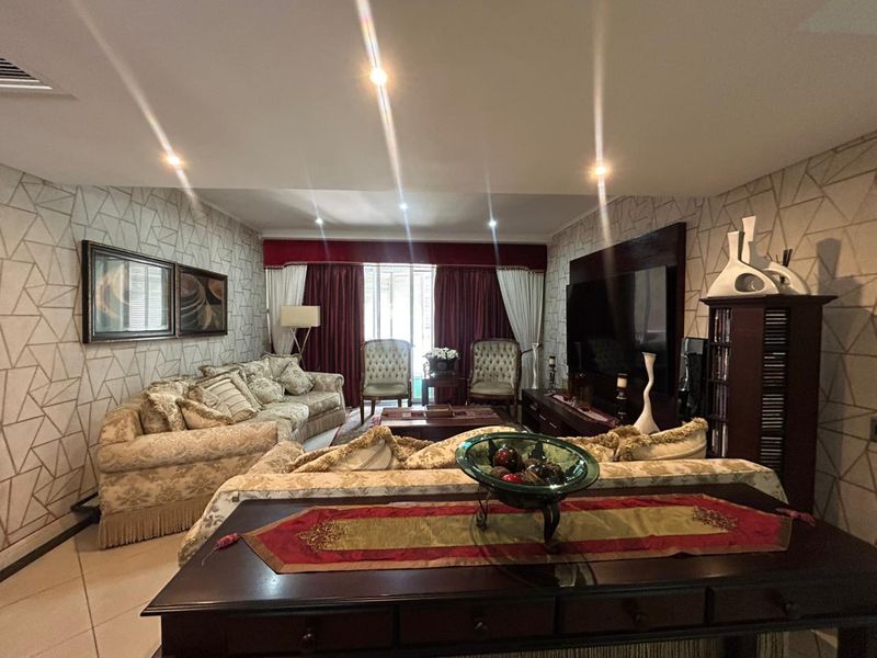 Stylish 2 Bedroom, 2 Bathroom Apartment with Dual Balconies in Umhlanga - Photo 6