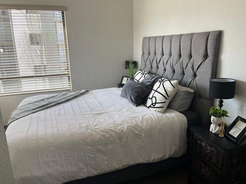 2 Bedrooms 2 Bathrooms - Photo 4