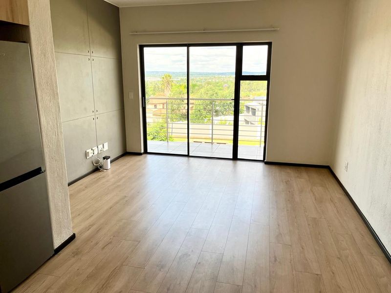 2 Bedrooms 2 Bathrooms - Photo 3