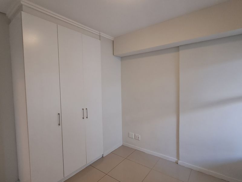 Modern 2 Bed | 2 Bath Apartment – Comfort Meets Convenience - Photo 8