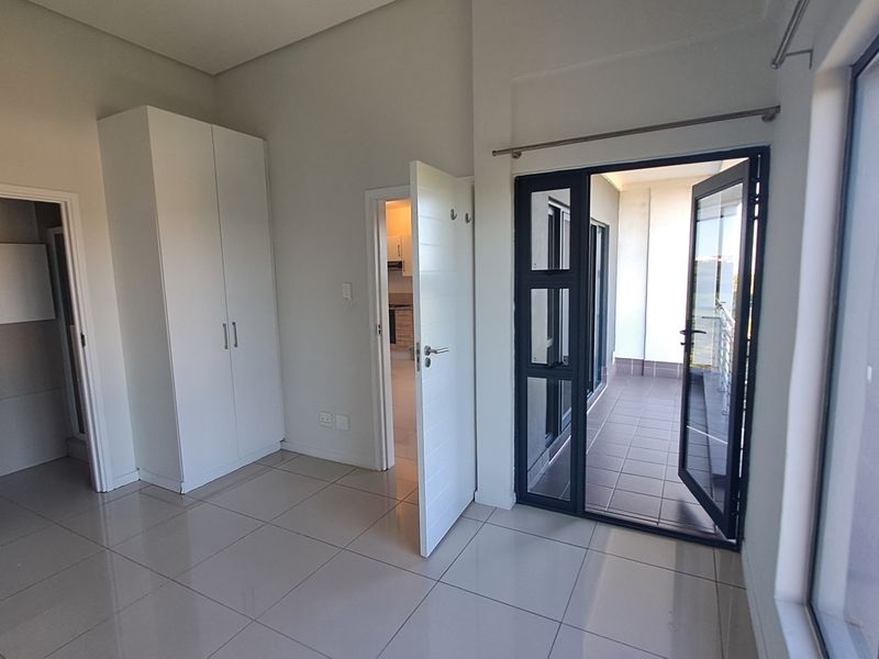 Modern 2 Bed | 2 Bath Apartment – Comfort Meets Convenience - Photo 7