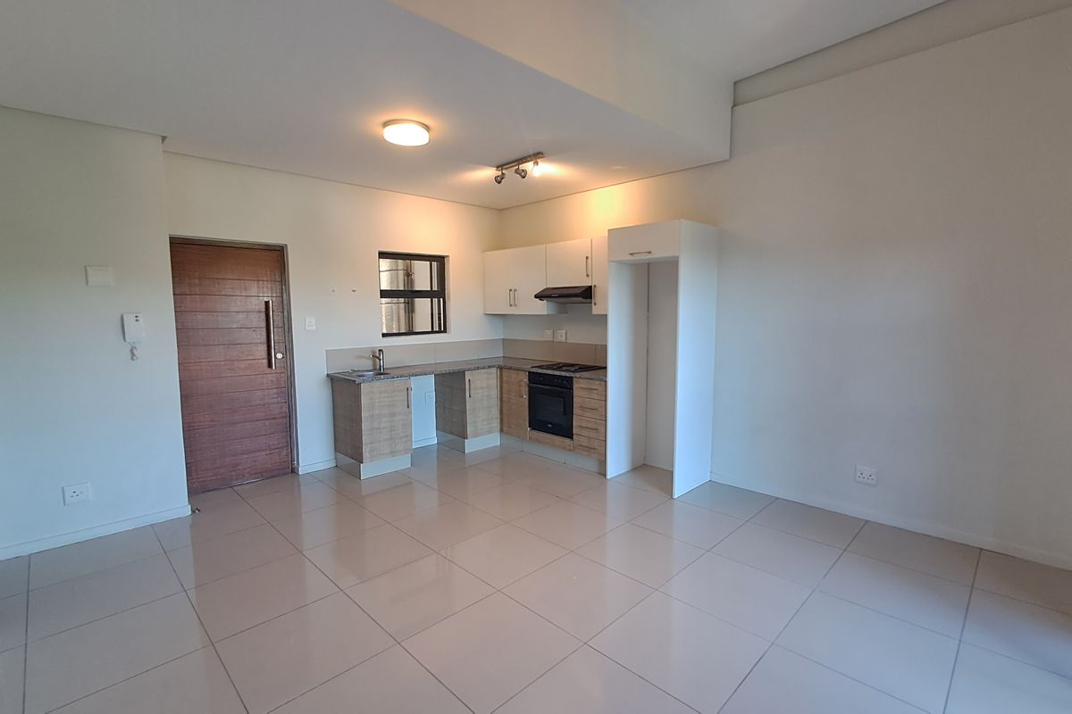 Modern 2 Bed | 2 Bath Apartment – Comfort Meets Convenience - Photo 3