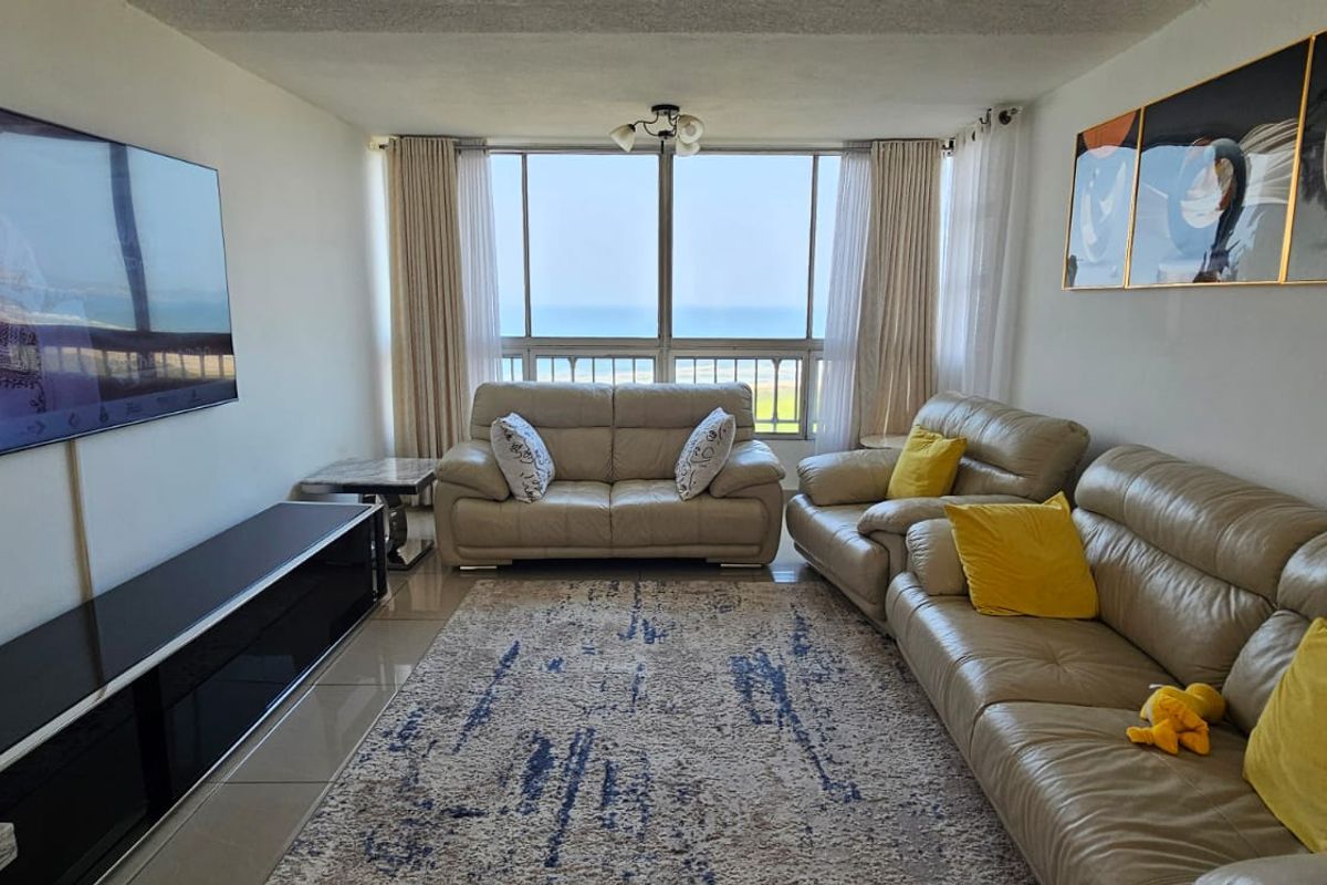 Spacious 3-Bedroom Apartment For Sale. - Photo 4