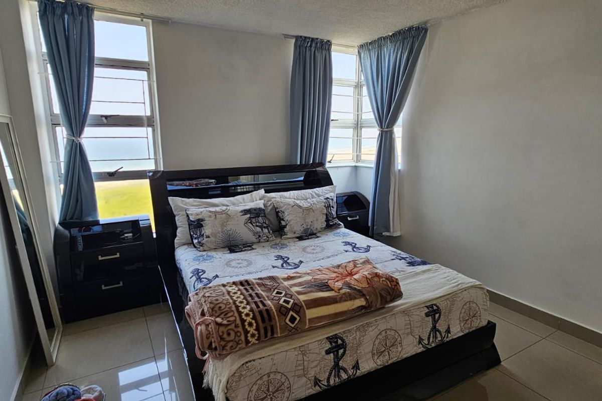 Spacious 3-Bedroom Apartment For Sale. - Photo 2