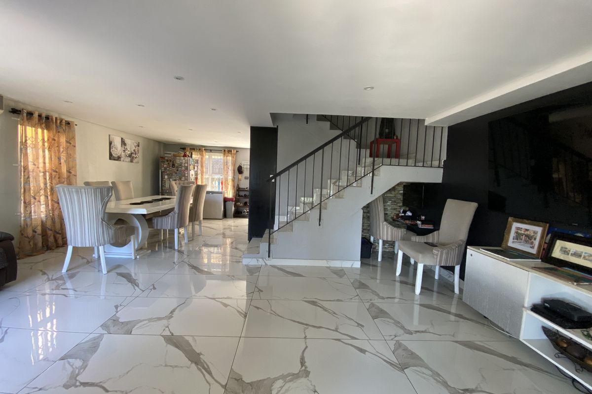 3 Bedroom Townhouse For Sale In Sherwood - Photo 5