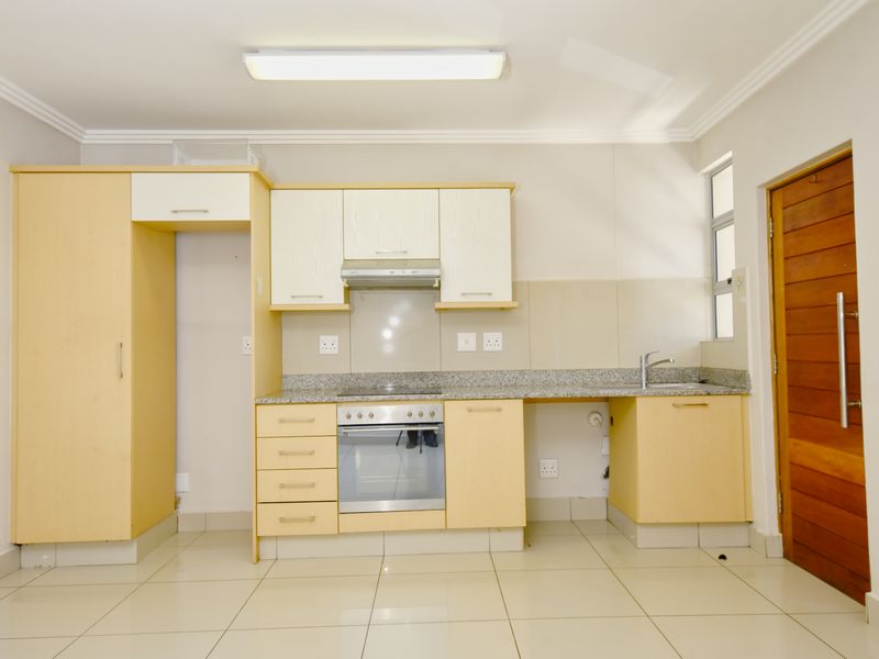 Modern One Bedroom Unit - Photo 7