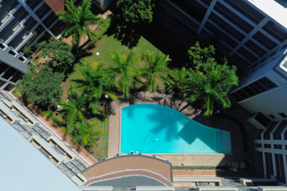 Modern One Bedroom Unit - Photo 3