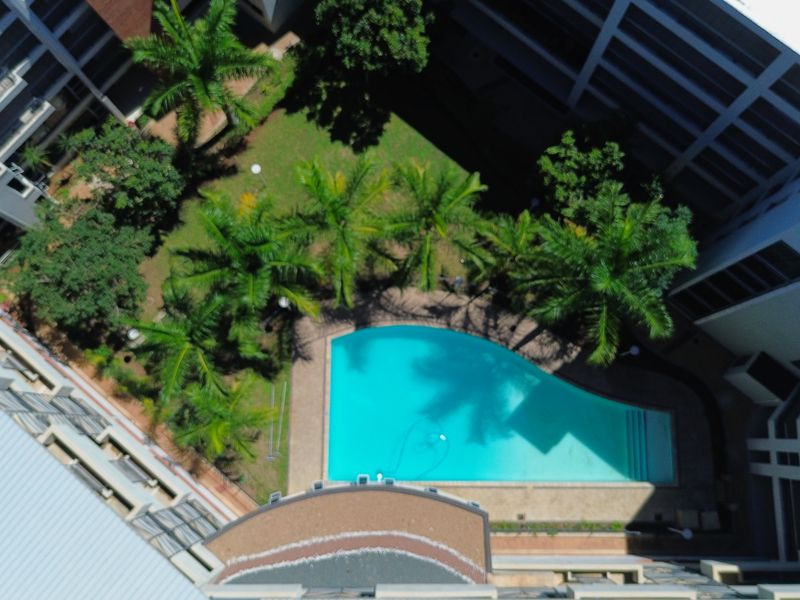 Modern One Bedroom Unit - Photo 3