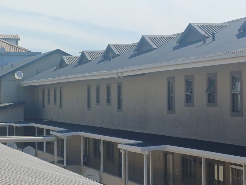 Beautiful 3 bedroom loft apartment with 2 bath 2 parking available for rent in Umhlanga Ridge - Photo 2