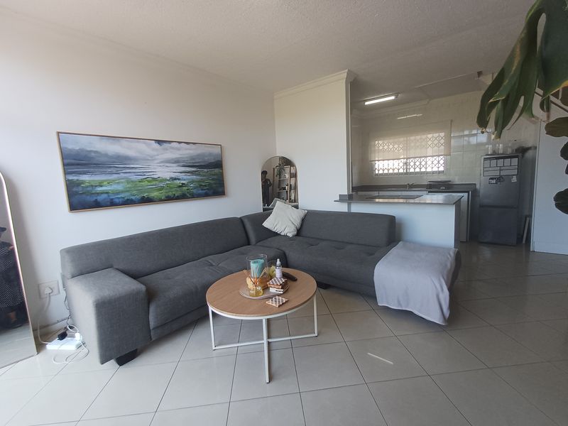 Beautiful 3 bedroom loft apartment with 2 bath 2 parking available for rent in Umhlanga Ridge - Photo 3