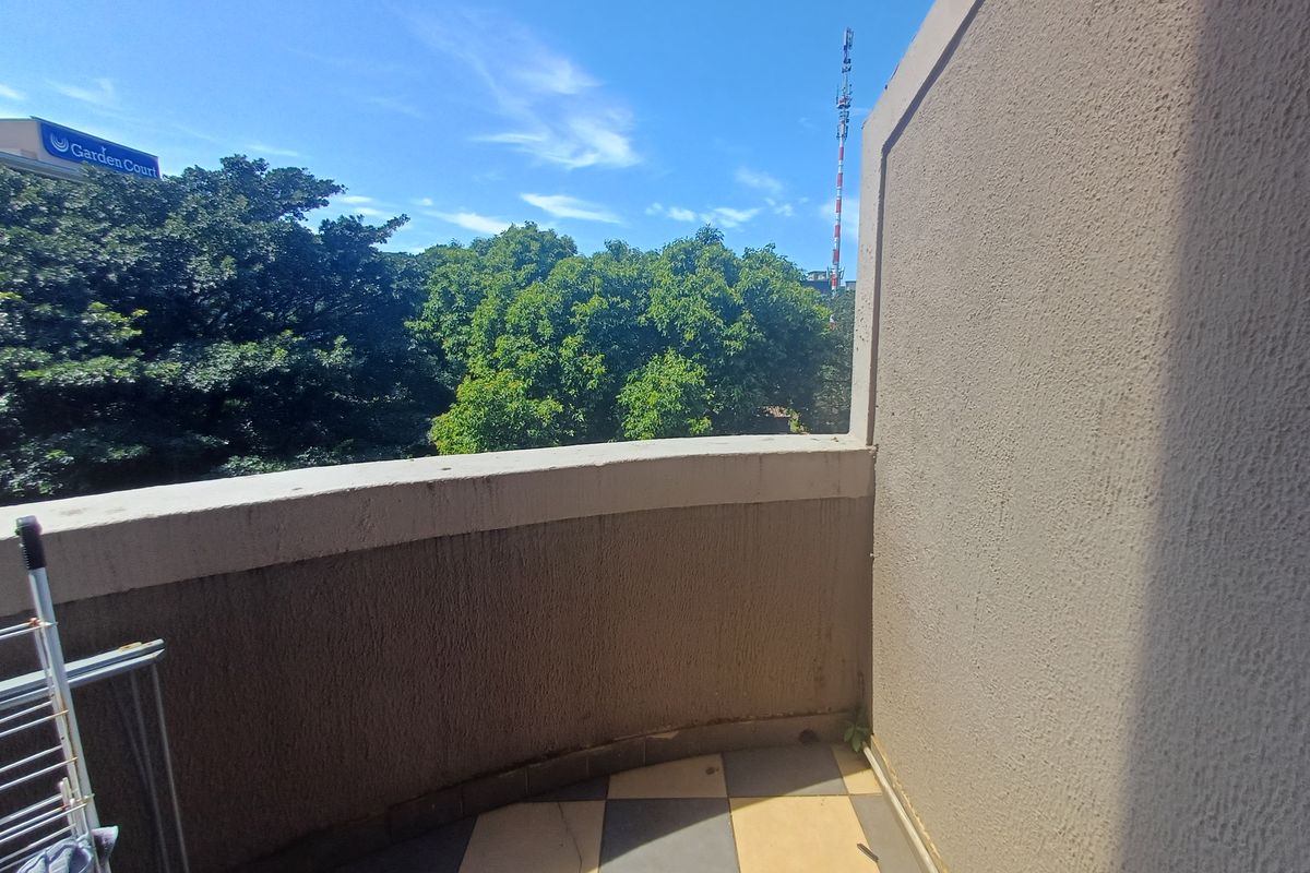 Beautiful 3 bedroom loft apartment with 2 bath 2 parking available for rent in Umhlanga Ridge - Photo 5