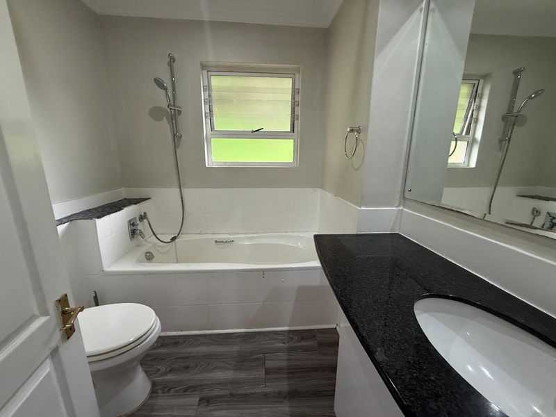 3 Bedroom 2.5 Bath Townhouse in La Lucia - Photo 9