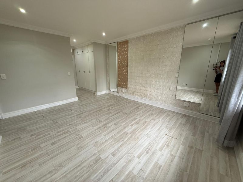 3 Bedroom 2.5 Bath Townhouse in La Lucia - Photo 7