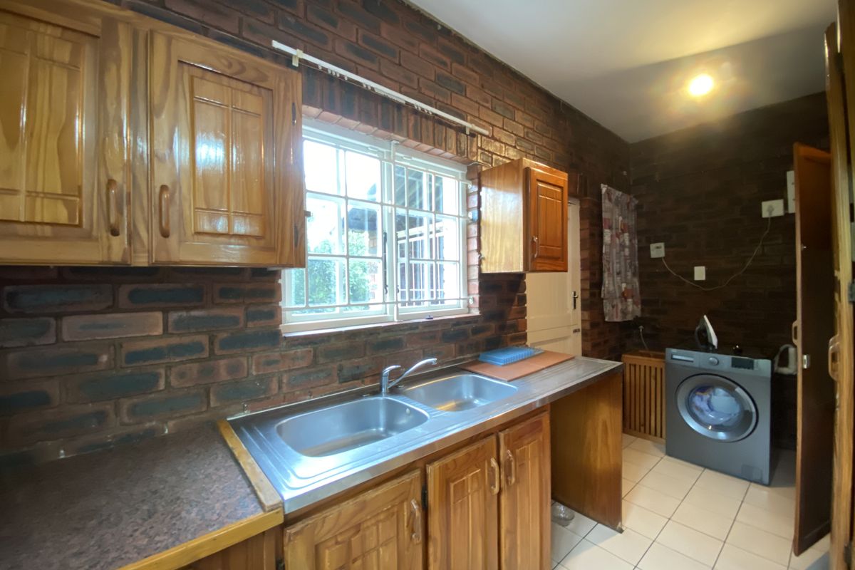 4 Bedroom House For Sale In Westville - Photo 3