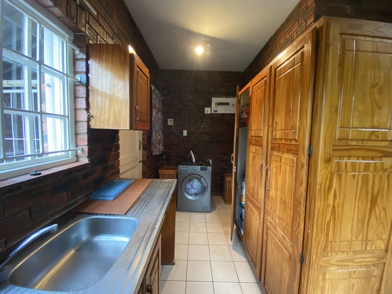 4 Bedroom House For Sale In Westville - Photo 2