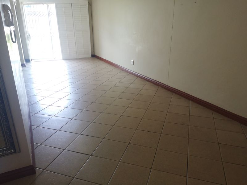 Prime  Property Presents A Stunning Two Bedroom Apartment Situated In Umhlanga Ridge - Photo 4