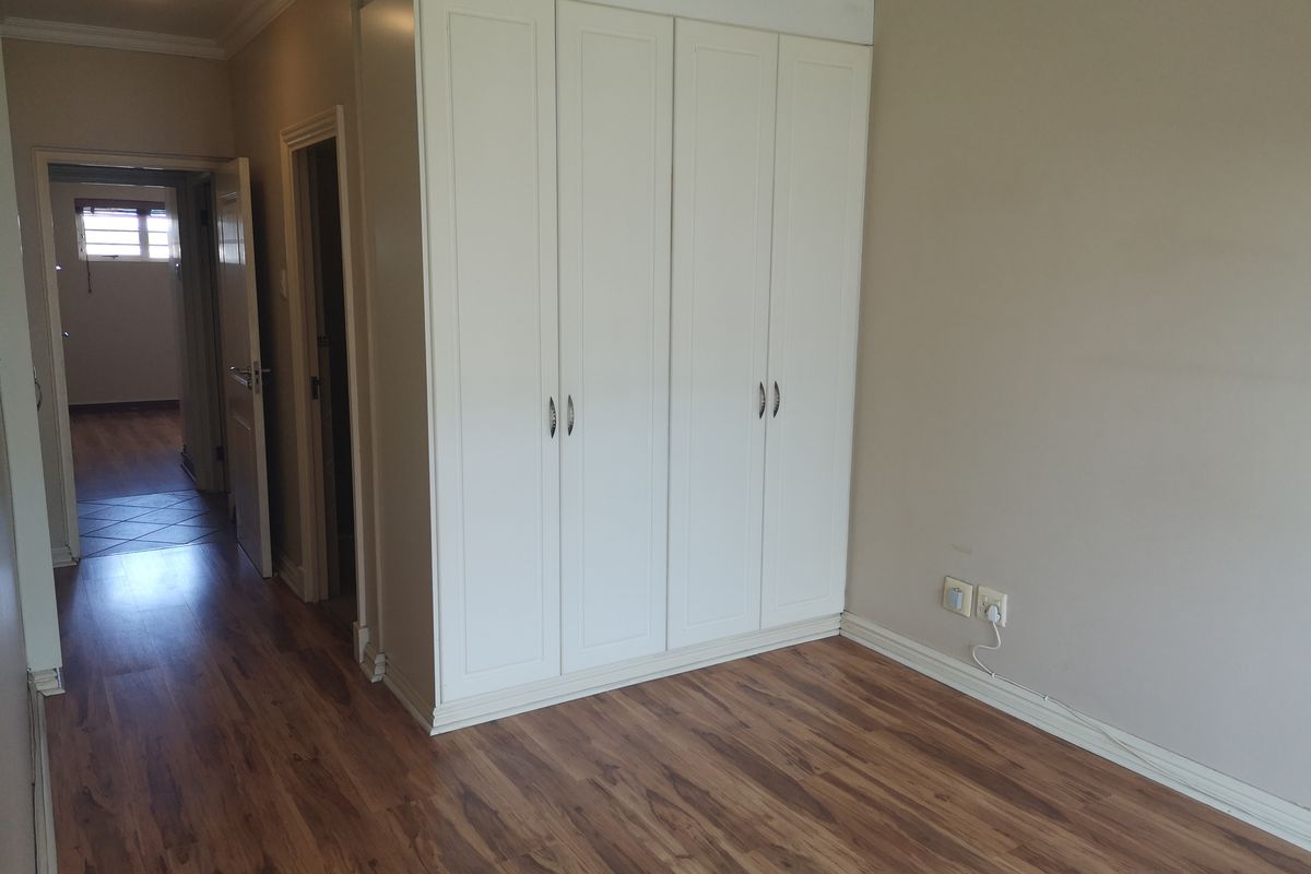 Prime  Property Presents A Stunning Two Bedroom Apartment Situated In Umhlanga Ridge - Photo 5