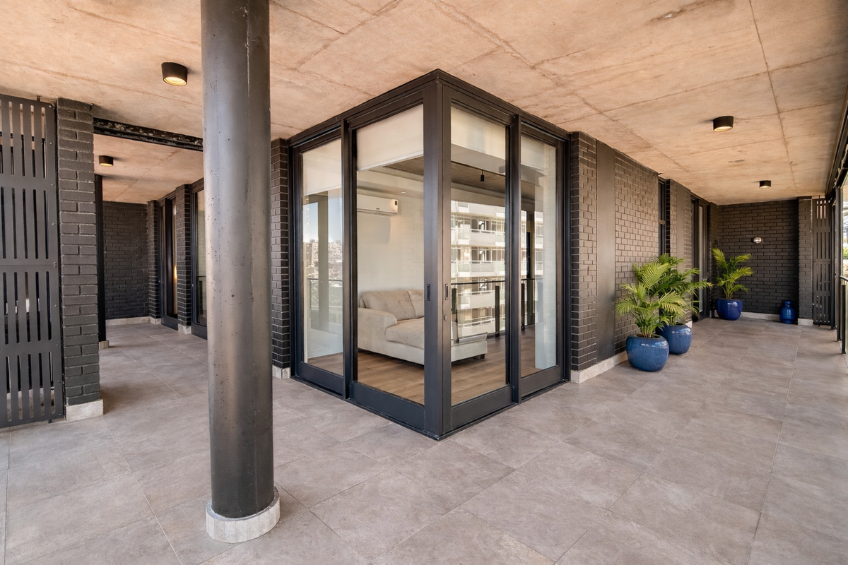 Atlantic-Facing Corner Residence in Sea Point. - Photo 4