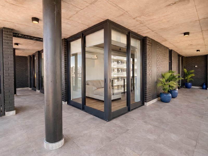 Atlantic-Facing Corner Residence in Sea Point. - Photo 4