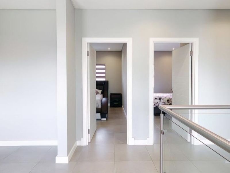 Olivewood Estate. 3 Bed 2 Bath - Photo 10