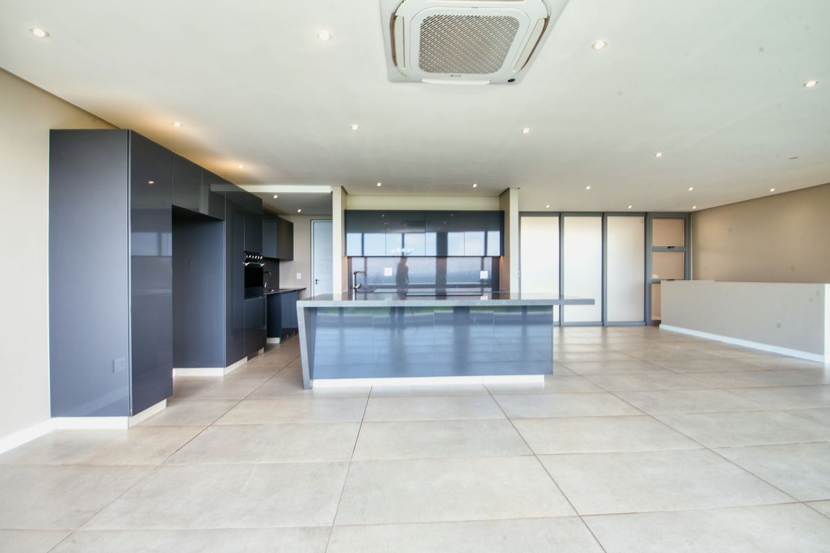 Spectacular 4-Bedroom, 4-Bathroom Home in The Horizon, Executive Estate, Umhlanga - Photo 2