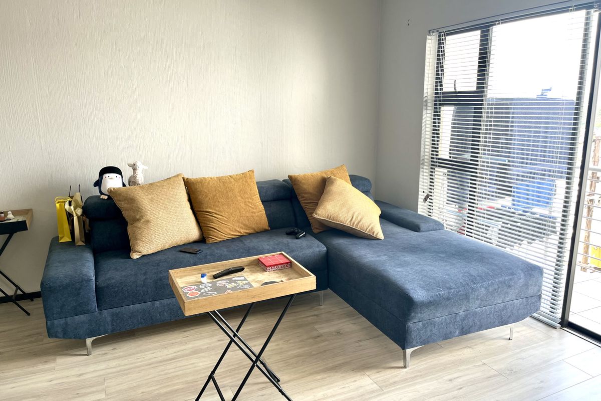 2 Bed 2 Bath. - Photo 3